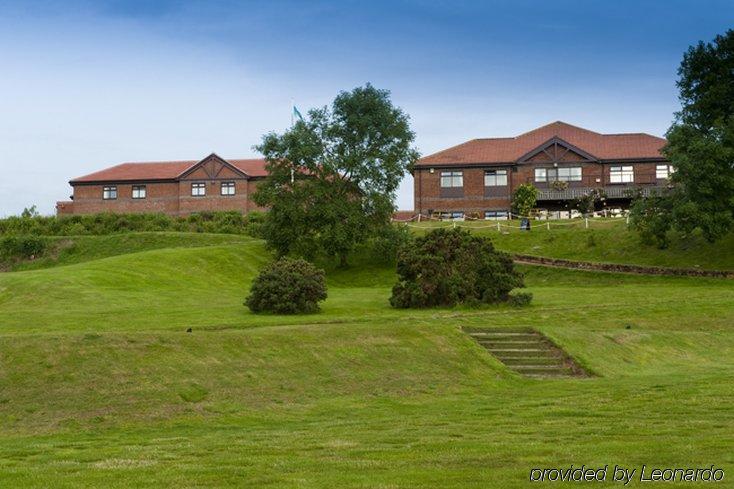 滨海索尔特本 Hunley Golf Club酒店 外观 照片